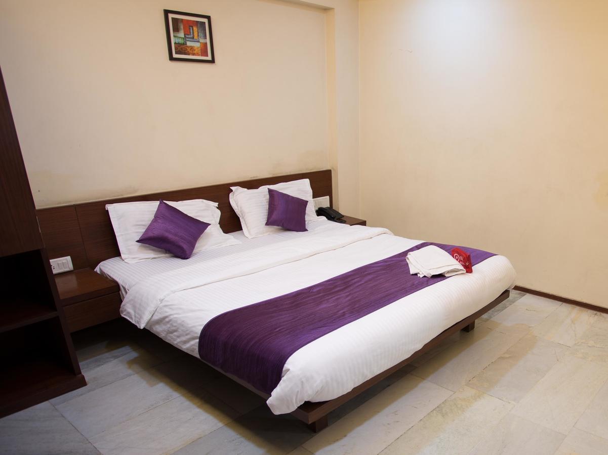 Oyo 13771 Executive Residency Hotel Pune Exterior foto