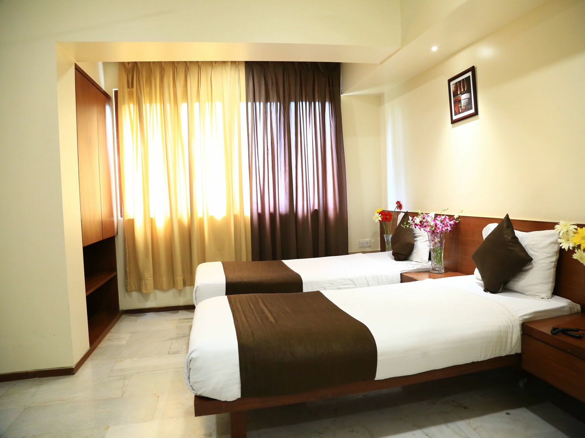 Oyo 13771 Executive Residency Hotel Pune Exterior foto