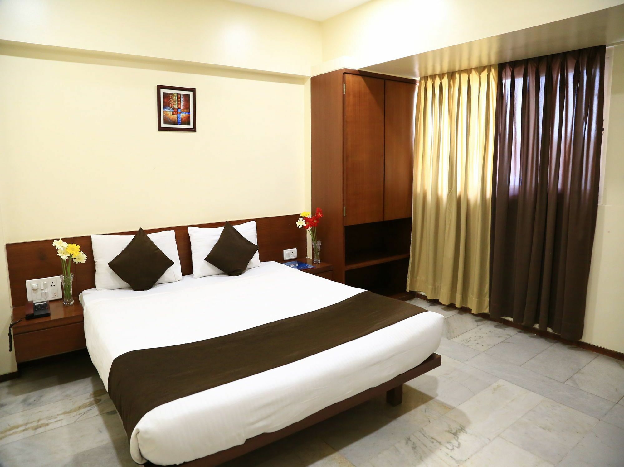 Oyo 13771 Executive Residency Hotel Pune Exterior foto