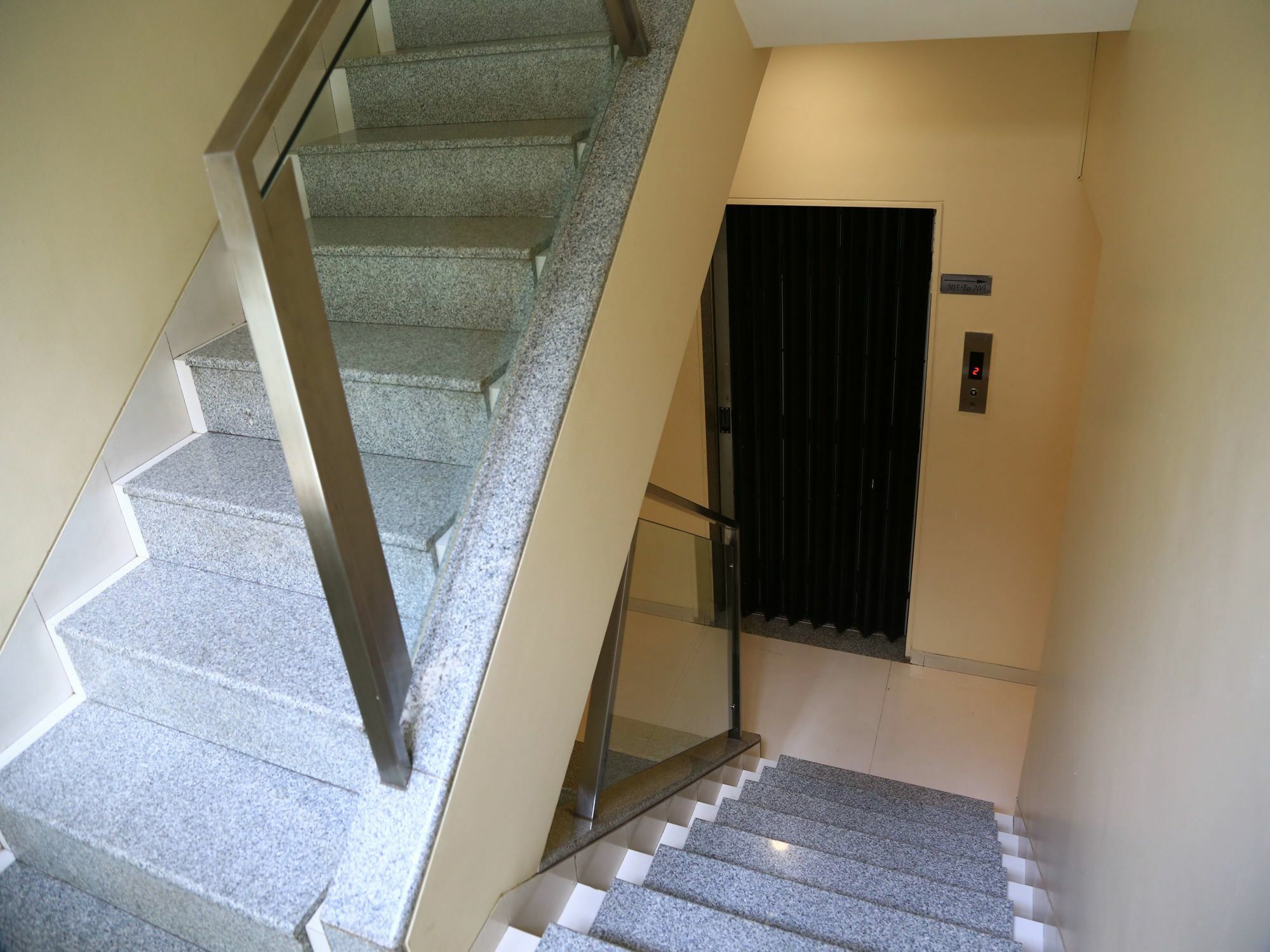 Oyo 13771 Executive Residency Hotel Pune Exterior foto